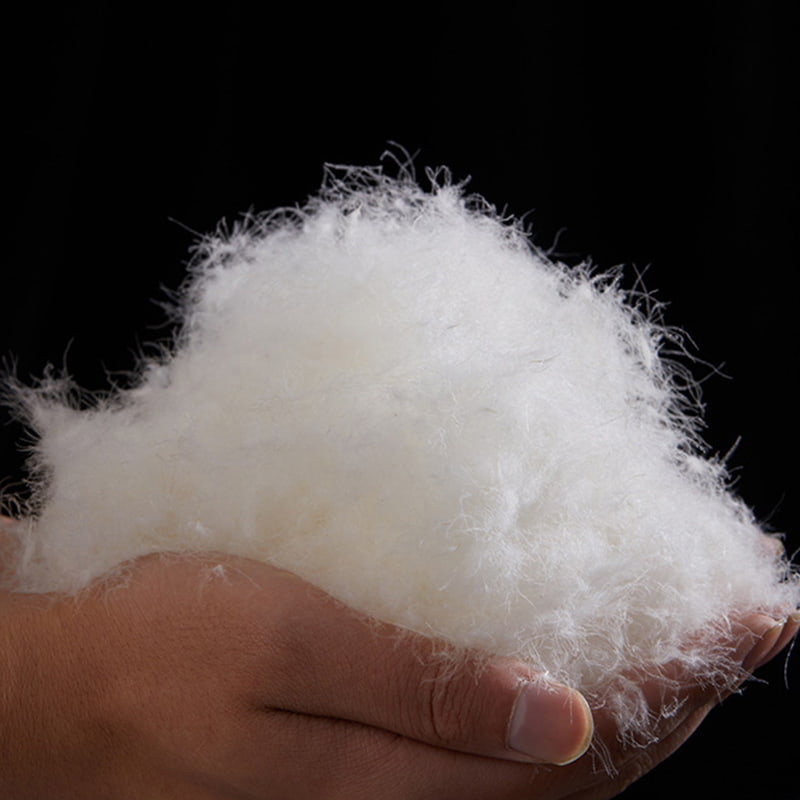 Piumino d'anatra bianca pura all'80%. Piumino d'anatra bianca pura all'80%.