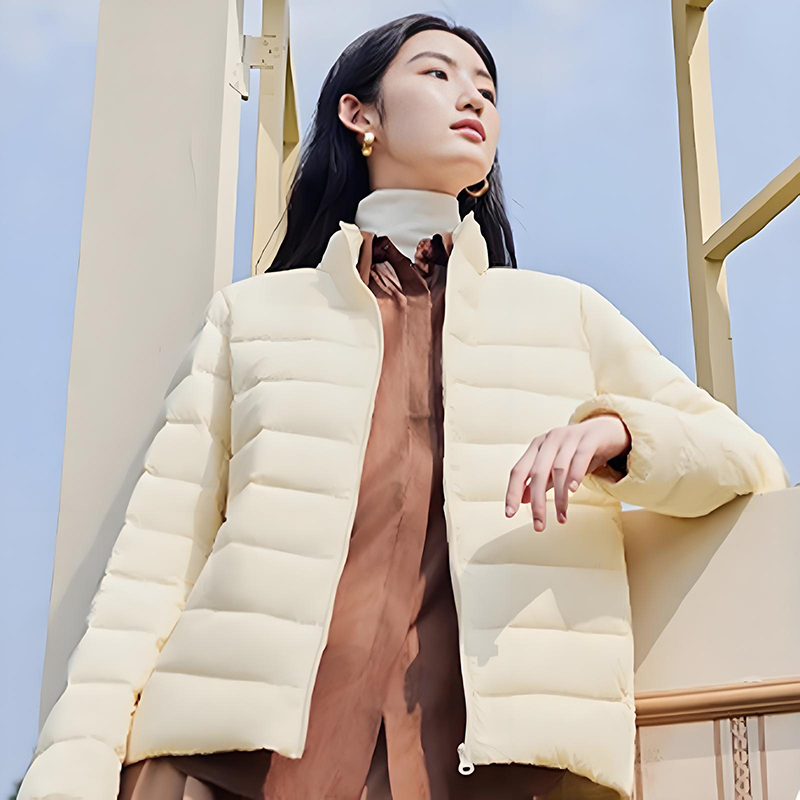 Nessun fastidio, nessun odore, ampia imbottitura del piumino da alpinismo